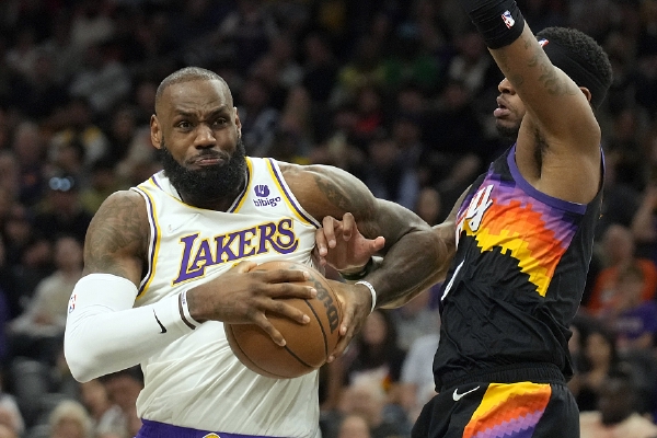  灰熊莫兰特闪电突破撕裂湖人防守