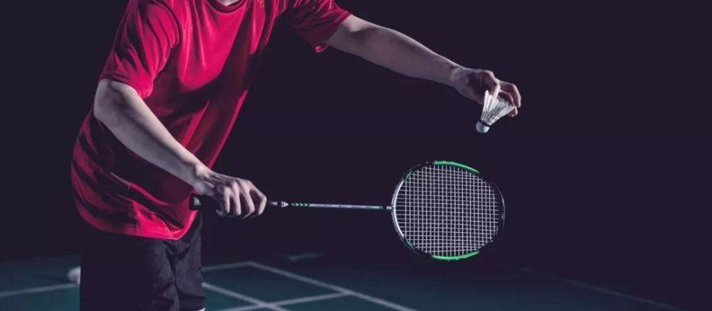  网前截击再现经典，复古打法惊艳观众