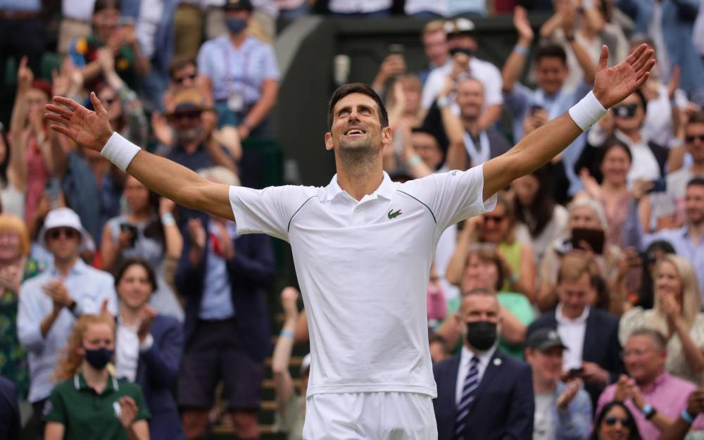  德约科维奇直落三盘横扫对手强势夺冠