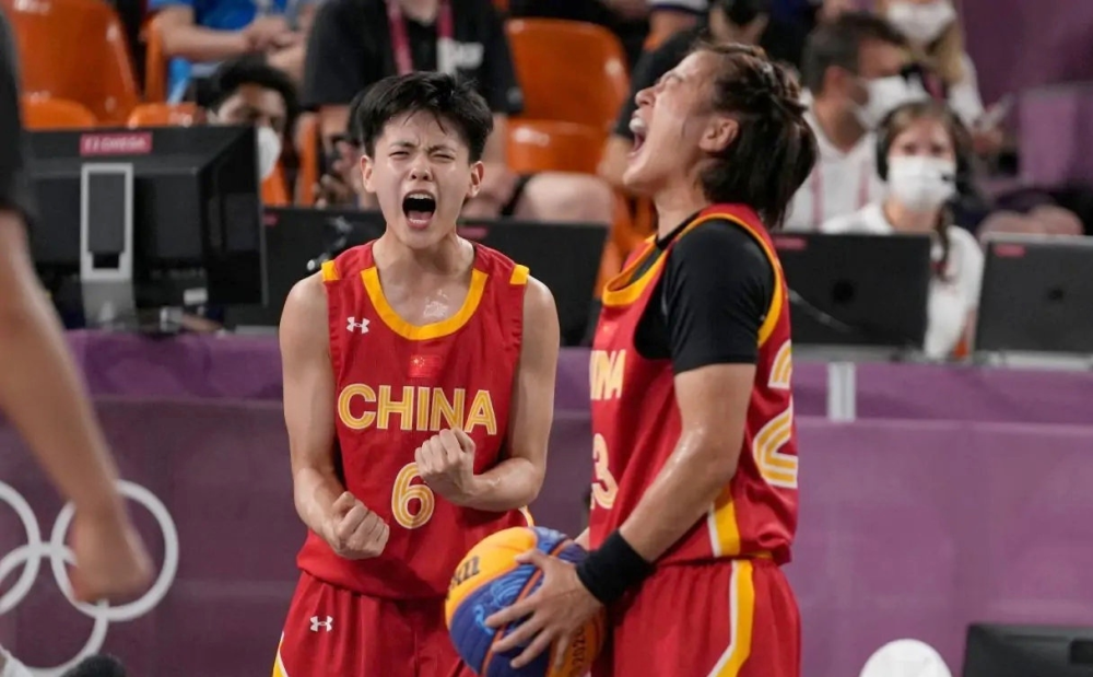  女篮联赛崛起，巾帼英姿不让须眉